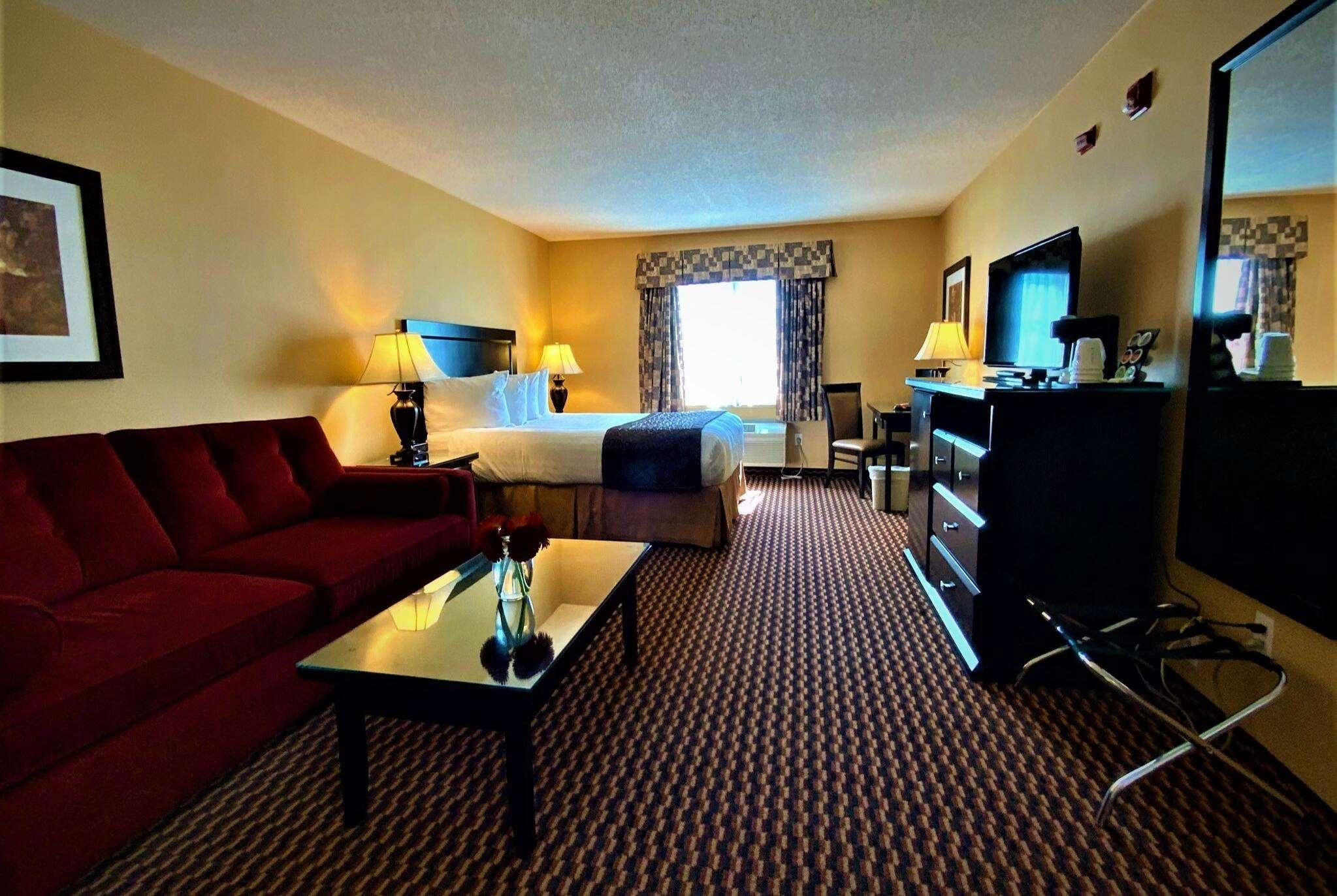 Ramada By Wyndham Surrey/Langley Hotell Exteriör bild
